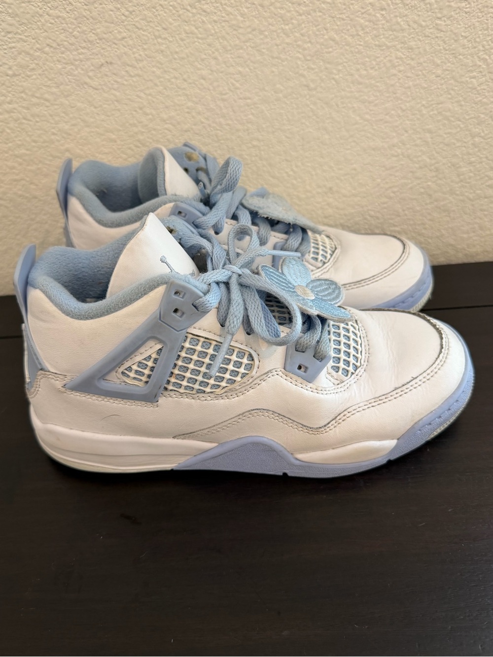 Jordan Kids Sneakers in White and Light Blue Size 2Y